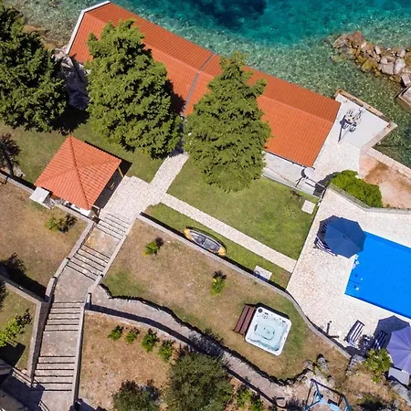 Seafront Gabriela On Island Korcula, Private Pool, Gym, Private Parking Βίλα