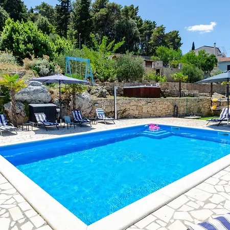Seafront Gabriela On Island Korcula, Private Pool, Gym, Private Parking *