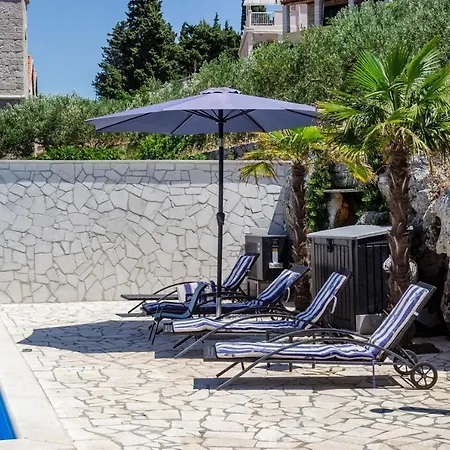 Seafront Gabriela On Island Korcula, Private Pool, Gym, Private Parking * Korčula