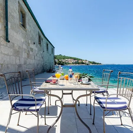 Seafront Gabriela On Island Korcula, Private Pool, Gym, Private Parking