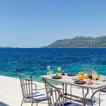Vila Seafront Gabriela On Island Korcula, Private Pool, Gym, Private Parking